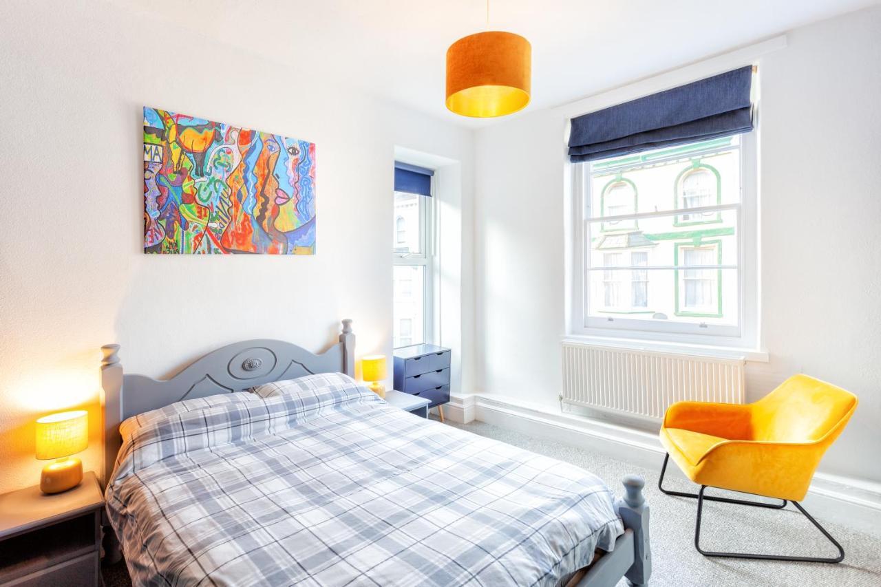 Ocean Backpackers Self-Catering Hostel Ilfracombe Dış mekan fotoğraf