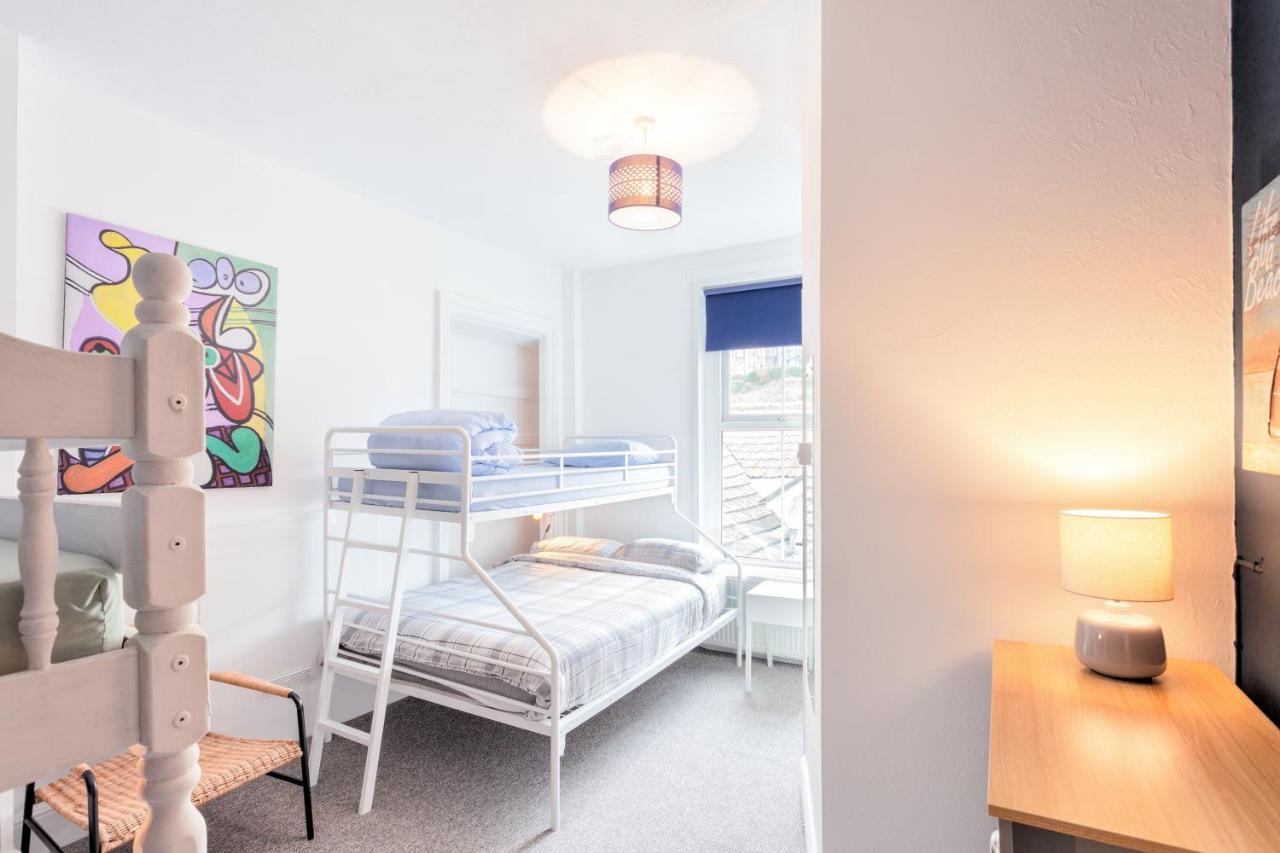 Ocean Backpackers Self-Catering Hostel Ilfracombe Dış mekan fotoğraf