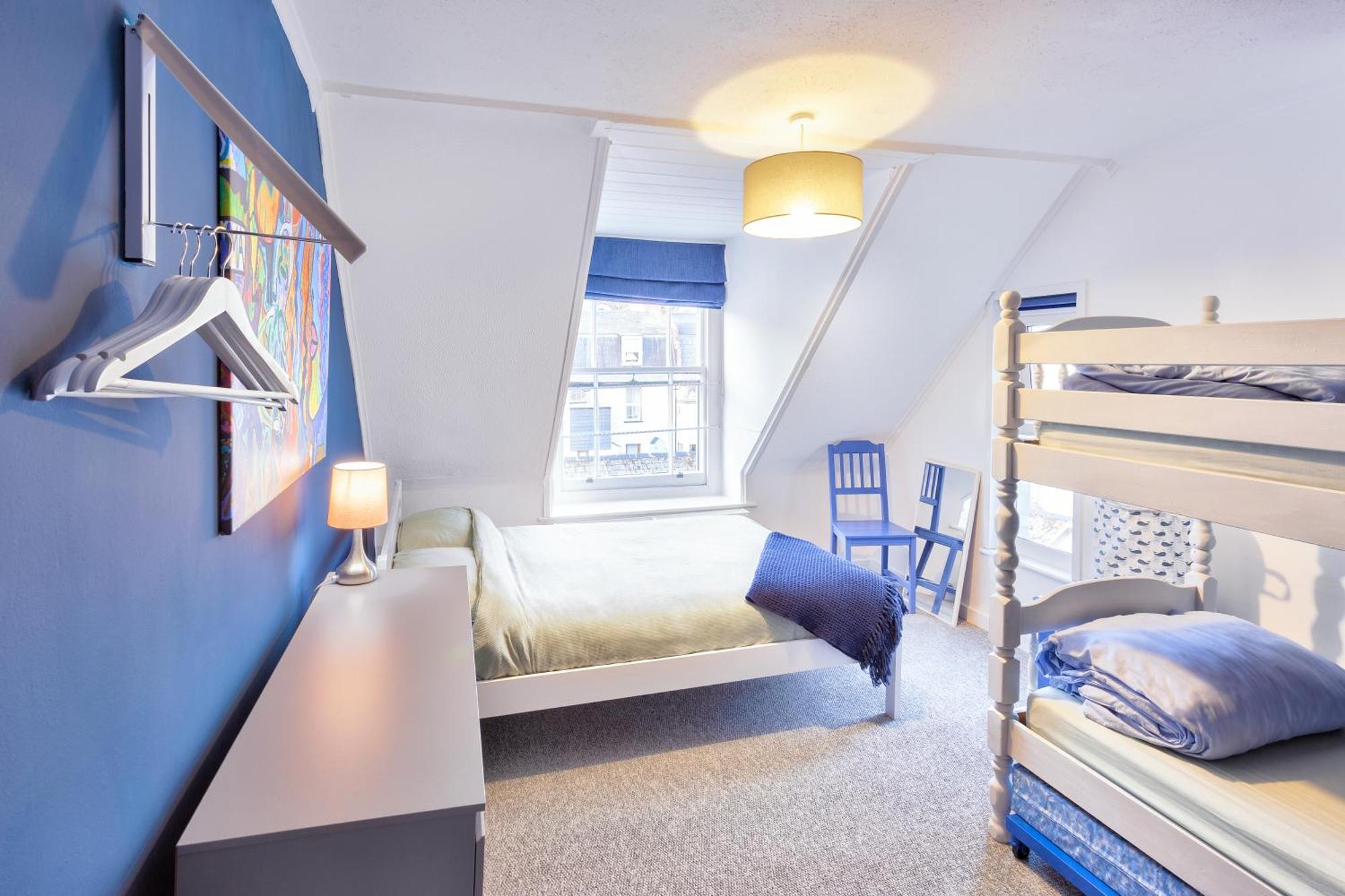 Ocean Backpackers Self-Catering Hostel Ilfracombe Dış mekan fotoğraf