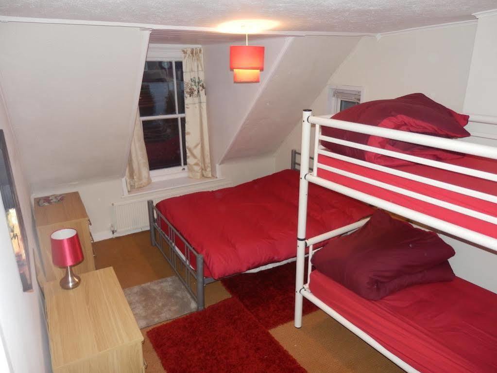 Ocean Backpackers Self-Catering Hostel Ilfracombe Dış mekan fotoğraf