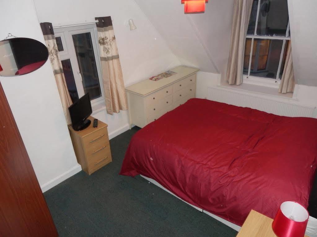 Ocean Backpackers Self-Catering Hostel Ilfracombe Dış mekan fotoğraf